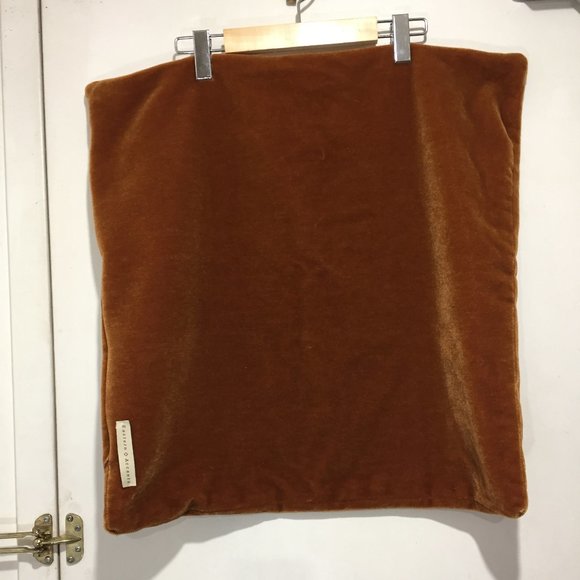 EASTERN ACCENTS PILLOW COVERS SIZE 22" X 22" - Picture 2 of 6